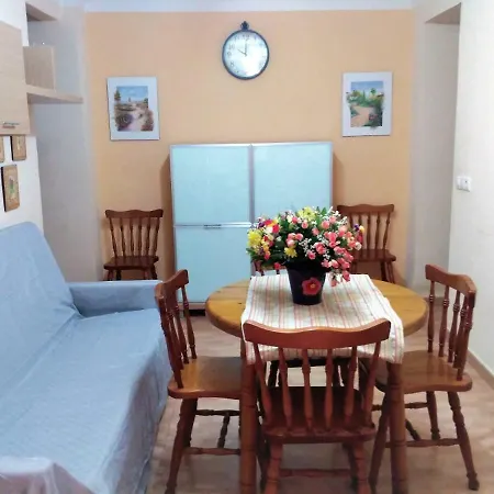Apartamento A 50 Metros De La Playa En * Santa Pola